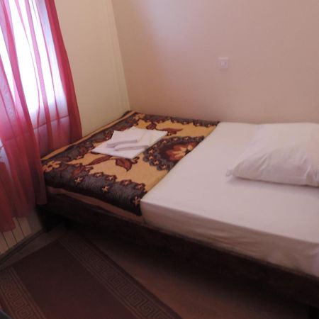 Bed And Breakfast Victoria Ogulin Bagian luar foto