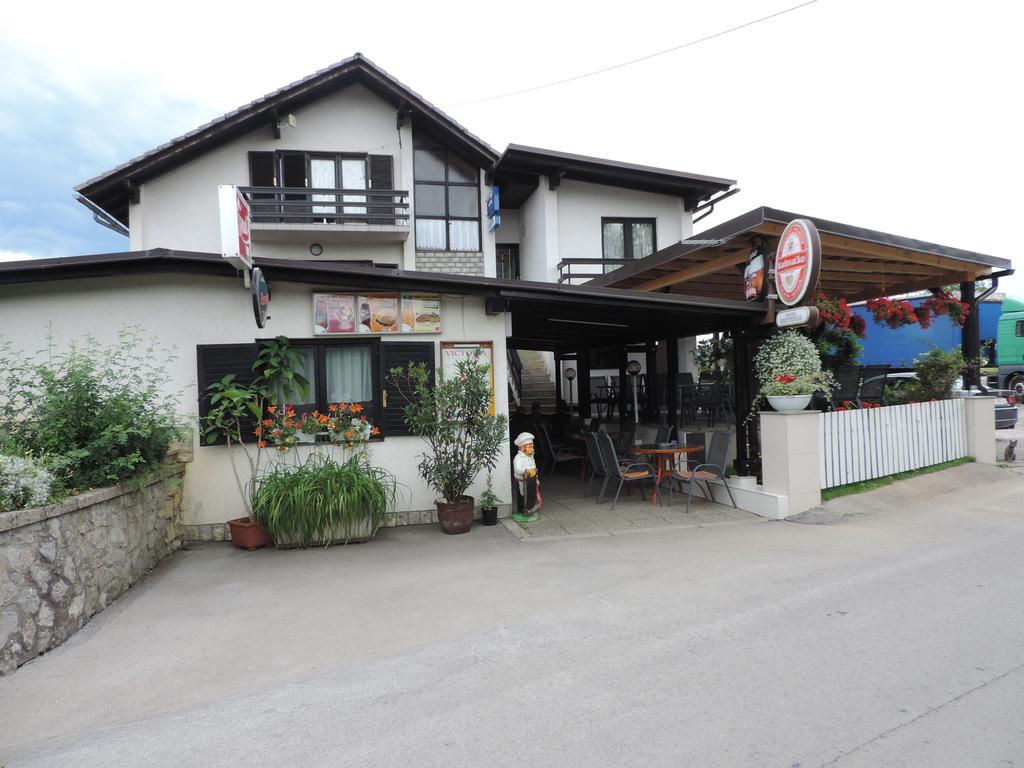Bed And Breakfast Victoria Ogulin Bagian luar foto