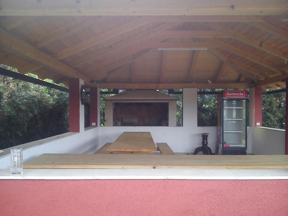 Bed And Breakfast Victoria Ogulin Bagian luar foto